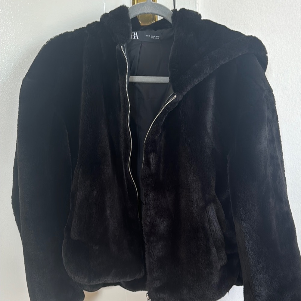 Zara Black Teddy Jacket Cozy and Stylish
